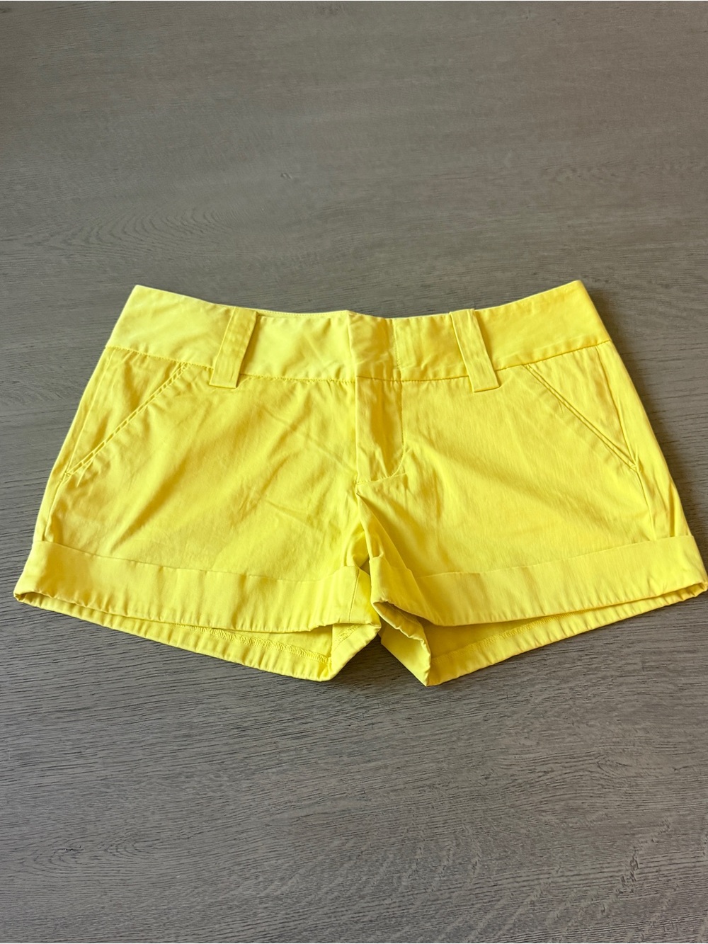 Alice Olivia Bright Yellow Chino Shorts Size 4